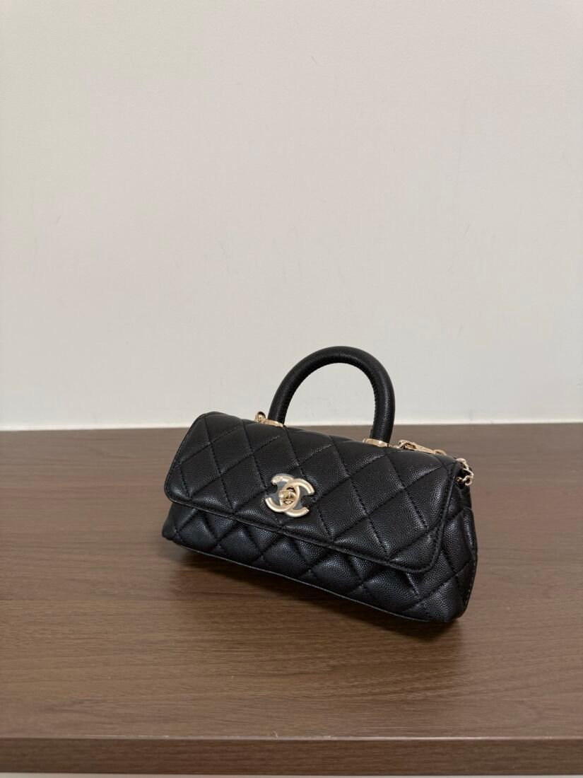 Chanel Coco Handle Bag, Small, 21 cm in Dark Grey, view 2