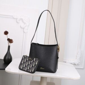 Dior Medaillon Small Bucket Bag, Grained Leather