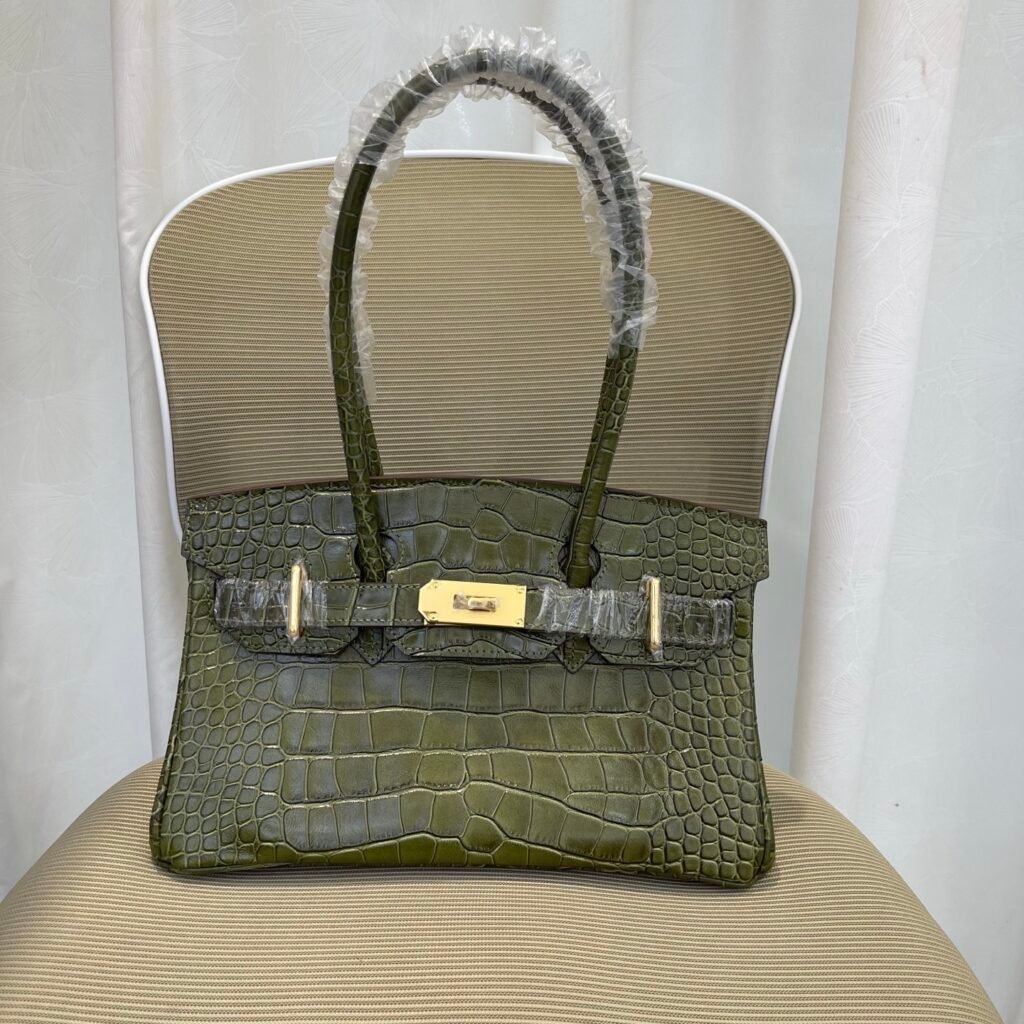 Hermès Horizontal Birkin 30, Croc-Embossed, Olive Green in Olive