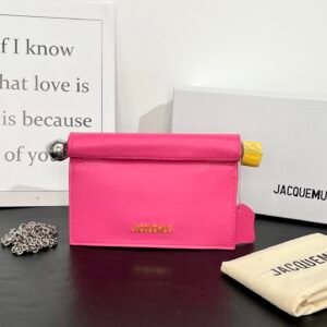 Jacquemus Chain Clutch, Small in Pink