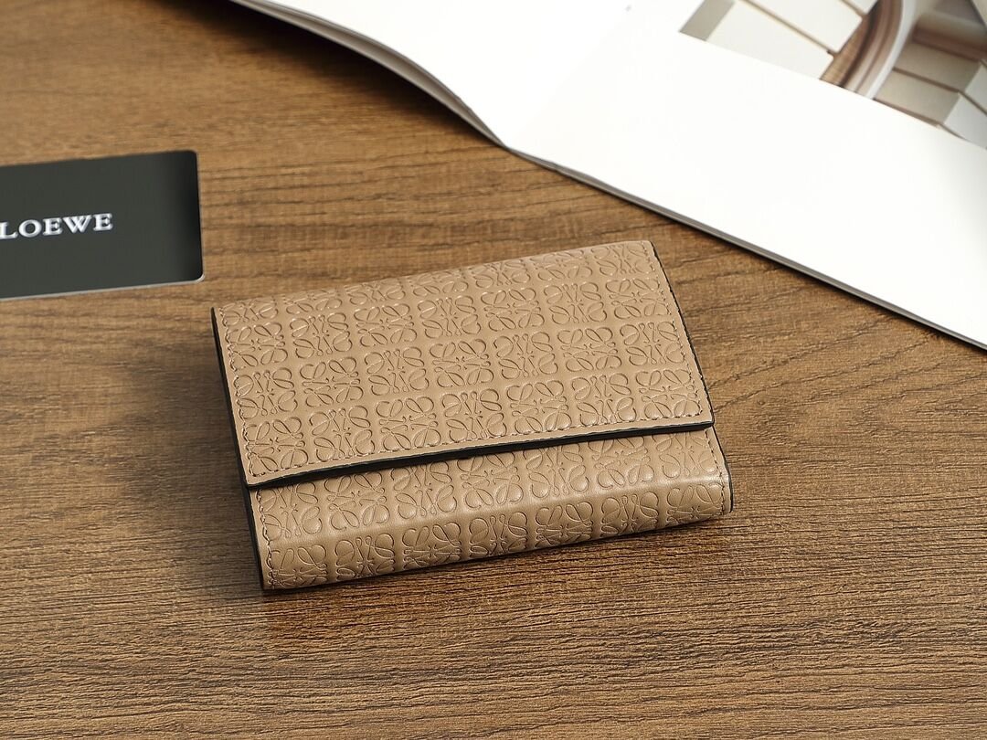 Loewe Short Tri-Fold Wallet, Embossed Leather in Elephant Grey