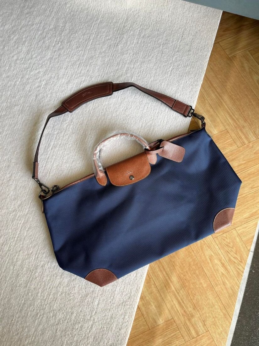 Longchamp Foldable Travel Bag, Green in Green, view 3