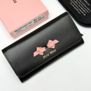 Miu Miu Bi-Fold Wallet 946, Leather